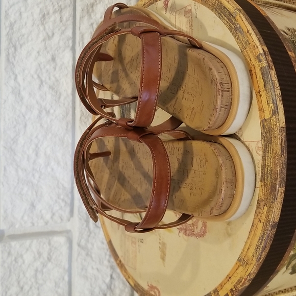 Me Too Strappy Sandals Woman's Size 10 - Picture 4 of 7